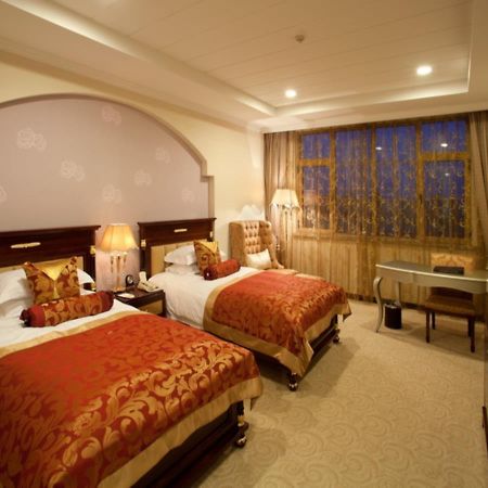 Q And X Hot Spring Resort Qingdao Exterior photo